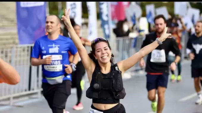 S Sport Plus, “Hiçbir Çocuk Üşümesin” diyerek 47. İstanbul Maratonu’nda koşuyor!