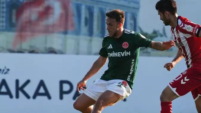 Sivasspor 90 dakikayı 9 kişi tamamladı, Ümraniyespor 3 puanı kaptı