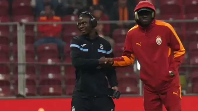 Galatasaraylı yıldız dev maç sonrası Trabzonsporlu yıldızı evinde ağırladı!