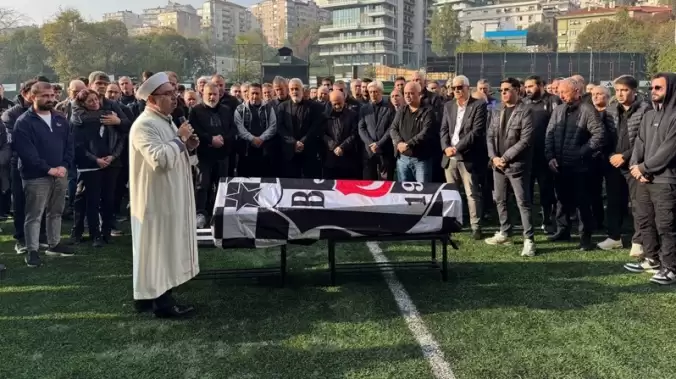 Vefat eden Beşiktaş'ın altyapı teknik sorumlusu Hikmet Çapanoğlu için tören düzenlendi