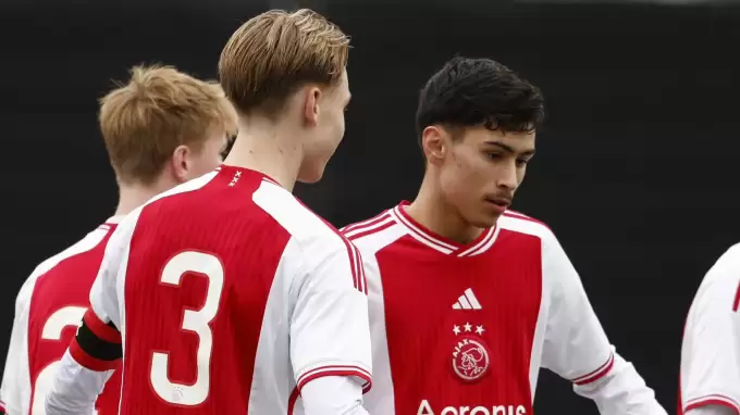 Galatasaray, Ajax'a farklı kaybetti