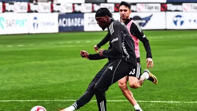 Beşiktaş 3 futbolcusundan eksik çalıştı