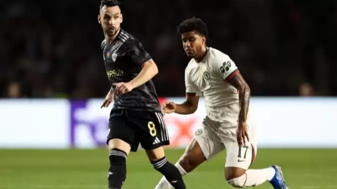 Karabağ, Chelsea'yi elinden kaçırdı!