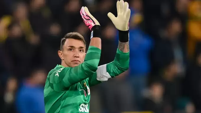 Galatasaray'ın efsane kalecisi Muslera'dan Ajax maçı paylaşımı!