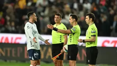 F.Bahçe maçında verdiği kararlarla tepki çekmişti: Hakem Direnç Tonusluoğlu geri döndü!