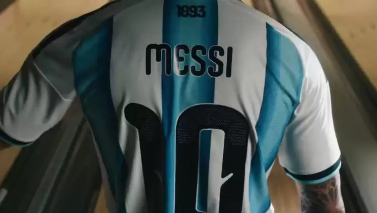 Fenerbahçeli futbolcu dünya yıldızlarıyla aynı reklamda oynadı! Messi, Yamal, Wirtz...