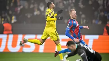 Çekya'da çok konuşulacak karar! Fenerbahçe 1 puanla döndü