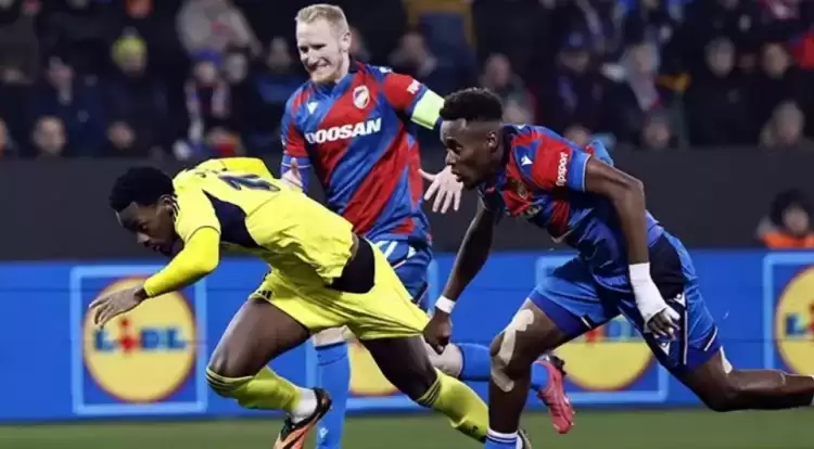 Fenerbahçe, Viktoria Plzen delpasmanından 1 puanla döndü