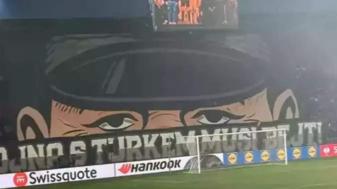 Viktoria Plzen - Fenerbahçe maçında skandal koreografi gündem oldu