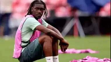 Adı Fenerbahçe ve Galatasaray ile anılan futbolcunun başına gelmeyen kalmadı