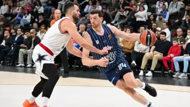 Efes iki uzatmaya giden maçta Milano'ya mağlup!