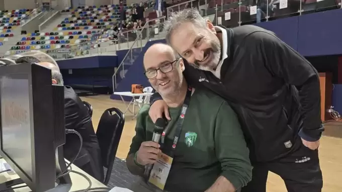 Bir garip olay! Anonsçu olmayan maçta görev bakın kime düştü