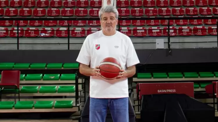 Karşıyaka'da Faruk Beşok ile yollar ayrıldı