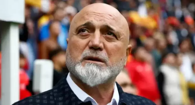 Eski öğrencisinden flaş Hikmet Karaman sözleri: “Üç hafta boyunca topa dokunmama izin vermedi"