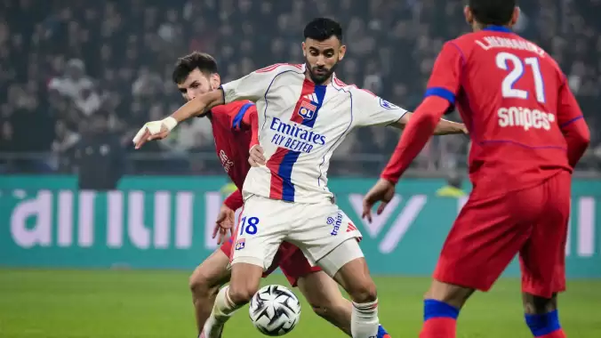 5 gol, 1 kırmızı kart: Lyon-PSG maçı nefesleri kesti!