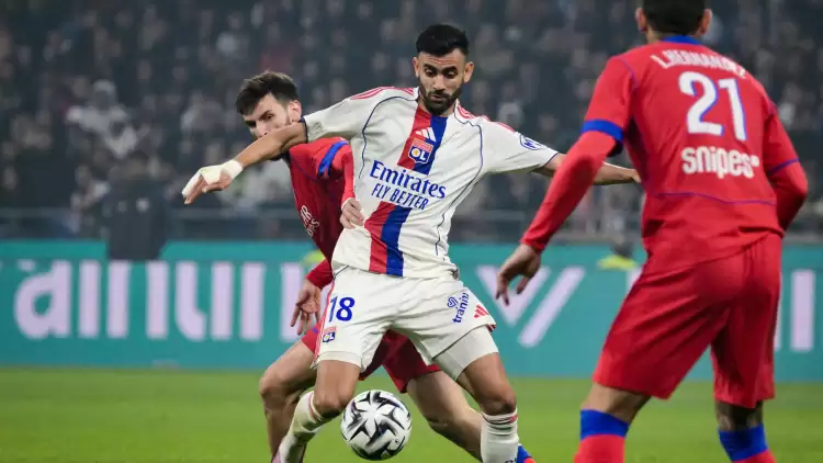 5 gol, 1 kırmızı kart: Lyon-PSG maçı nefesleri kesti!
