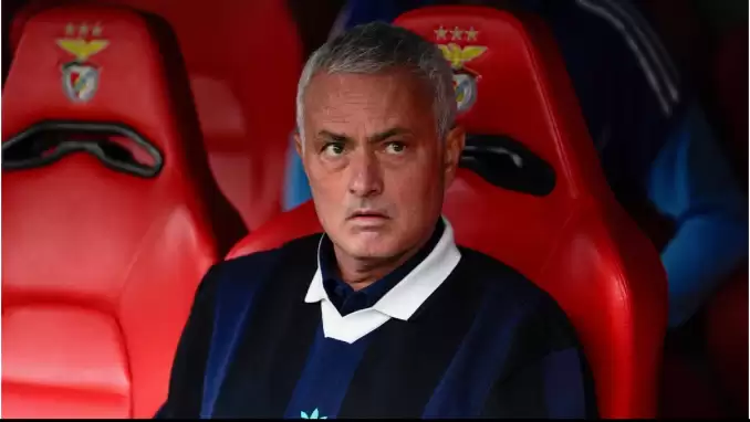 Jose Mourinho'nun hakemlere öfkesi dinmiyor! ''Hakem, VAR...''