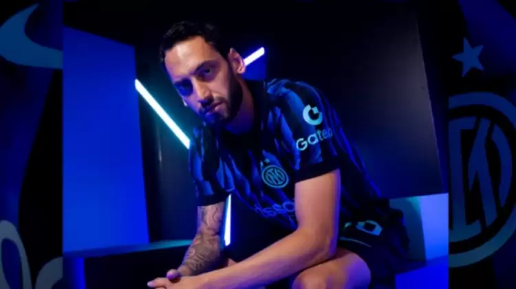 Ekim ayının en iyisi Hakan Çalhanoğlu!