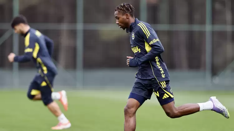 Fenerbahçe günü çift antrenmanla tamamladı