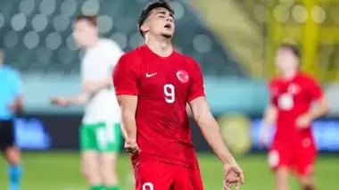 Mustafa Erhan Hekimoğlu'dan kötü haber! Rahatsızlandı kendini yere bıraktı