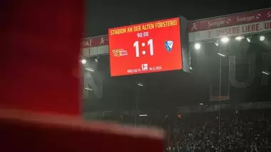 Bundesliga'da kronometre devrimi: 45 ve 90. dakikalarda saat durdurulmayacak