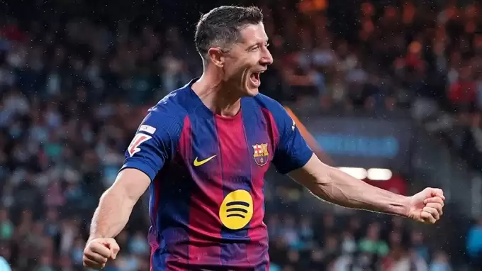 Fenerbahçe ile görüştüğü iddia edilmişti: Robert Lewandowski'den açıklama!