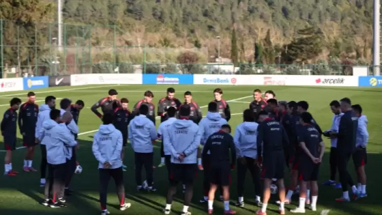 5 futbolcu kadrodan çıkarıldı: Galatasaraylı yıldız Milli Takım'a çağrıldı!