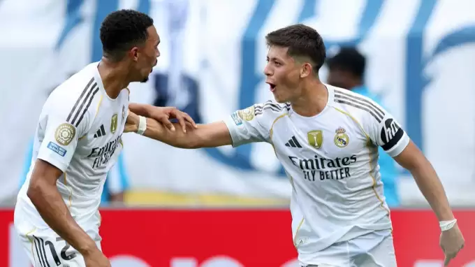 Dünyaca ünlü yıldız, transferden bin pişman oldu!