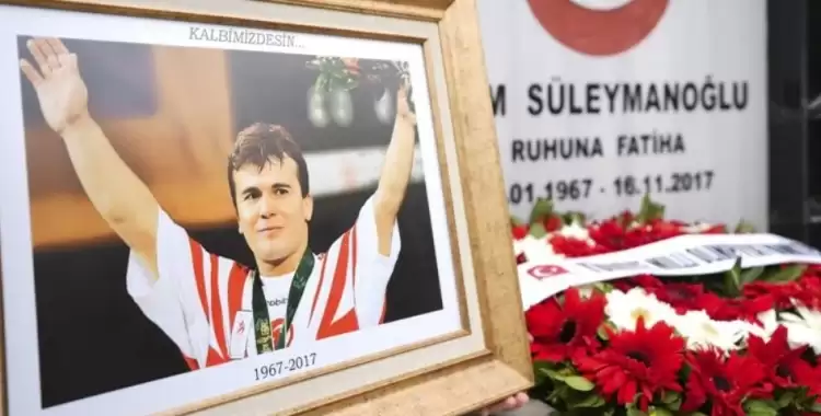 Naim Süleymanoğlu, vefatının 8. yılında kabri başında anıldı