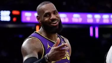 LeBron James'in rekor kırdığı maçı Lakers rahat kazandı