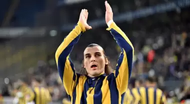 Fenerbahçe'de Çağlar Söyüncü'ye sürpriz talip!
