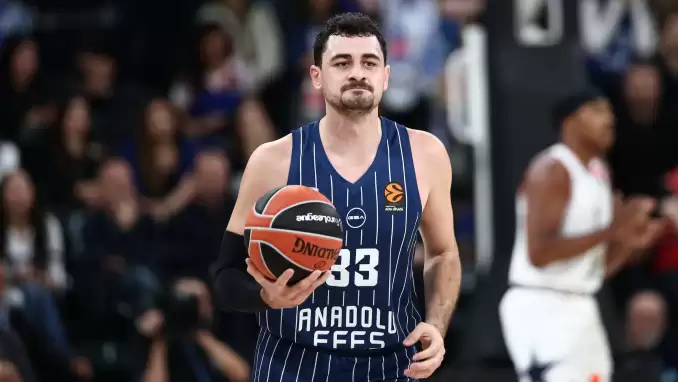 Anadolu Efes'te bir oyuncu daha sakatlandı: 3 hafta yok!