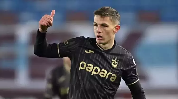 Trabzonspor'da hakkında devre arasında takımdan ayrılacağı iddiları ortaya atılan Ukraynalı futbolcu Danylo Sikan'ın menajeri Türkiye'ye davet edildi. İşte detaylar...