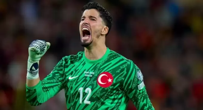 Transferde büyük sürpriz! Altay Bayındır geri dönüyor...