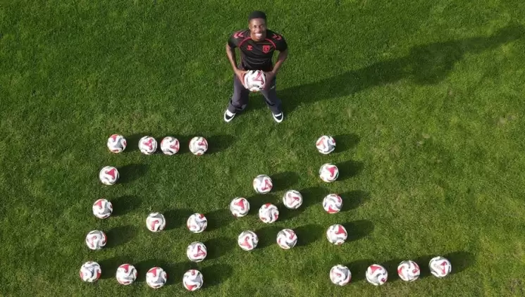 Samsunsporlu Musaba gösterdiği performanstan dolayı mutlu