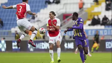 İstanbul'da nefes kesen maç: Karagümrük 90’da eşitliği sağladı