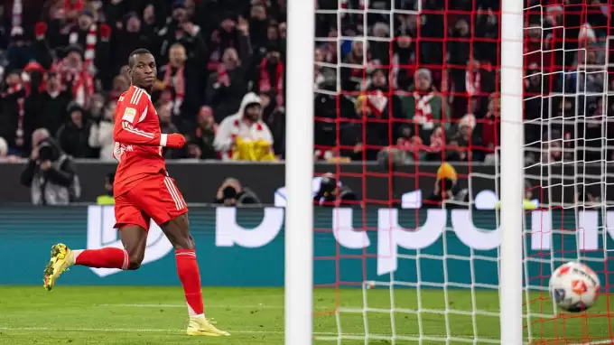 2-0 geriye düşen Bayern Münih'ten tarihi geri dönüş