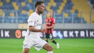 Süper Lig'in yabancı yıldızından çarpıcı açıklamalar: "Burada olduğum iki yılda beş teknik direktör değiştirdim!"