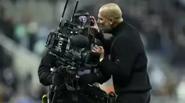 Pep Guardiola, kameramandan özür diledi!
