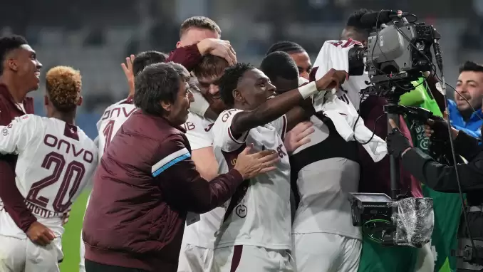 Başakşehir maçında 4 Avrupa kulübünün scoutları Trabzonspor'un iki yıldızını izledi