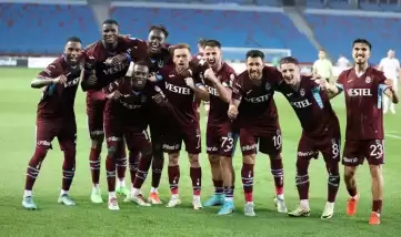 Trabzonspor'un eski futbolcusundan flaş hareket! Yetişkin film yıldızı ile evlenmek üzere