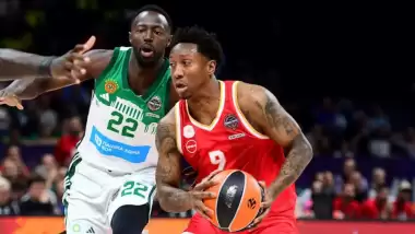 Efsane isim açıkladı! Yıldız oyuncu İstanbul’da oynayabilir…