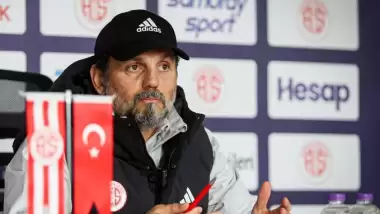 Antalyaspor Teknik Direktörü Erol Bulut: “Zaten elimizdeki kadroya ve futbolcularımıza baktığınızda..."
