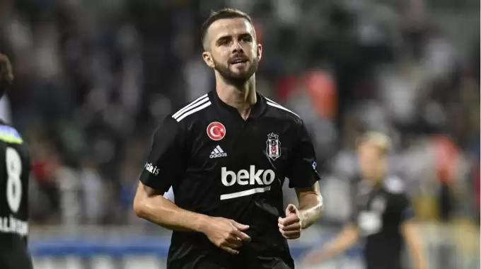 Beşiktaş'ın eski yıldızı 35 yaşında emekli oldu
