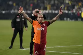 Galatasaray'da, Fenerbahçe derbilerinin en deneyimlileri Torreira ile Barış Alper