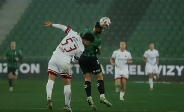 Sakaryaspor evinde Ümraniyespor ile yenişemedi!