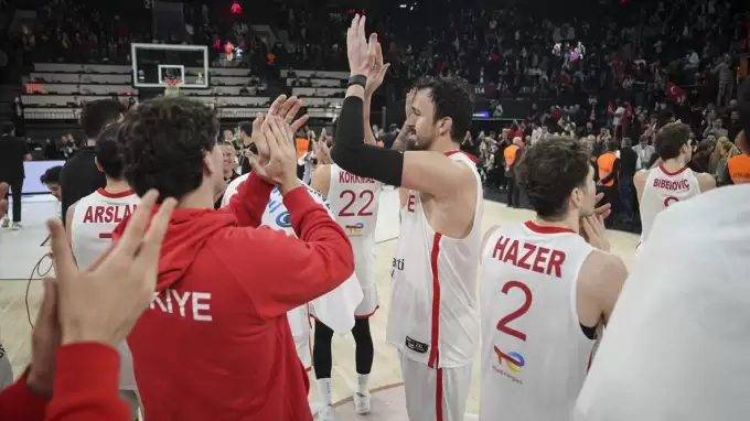 12 Dev Adam'da hedef 2'de 2: Rakip İsviçre!