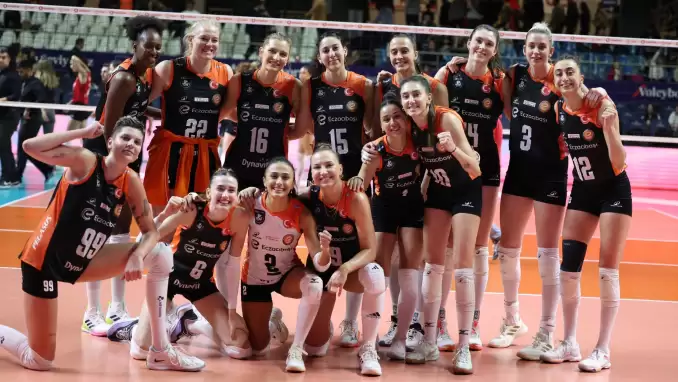 Eczacıbaşı Dynavit set vermeden kazandı!