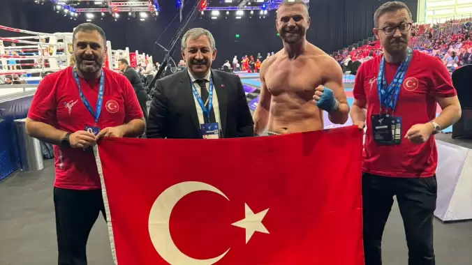 Milli kick boksçu dünya şampiyonu oldu