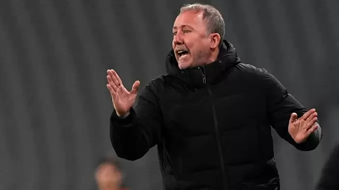 Sergen Yalçın, Karagümrük maçı sonrası açtı ağzını yumdu gözünü!